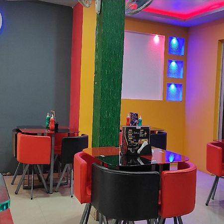 Hotel Avadh Balrāmpur Dış mekan fotoğraf