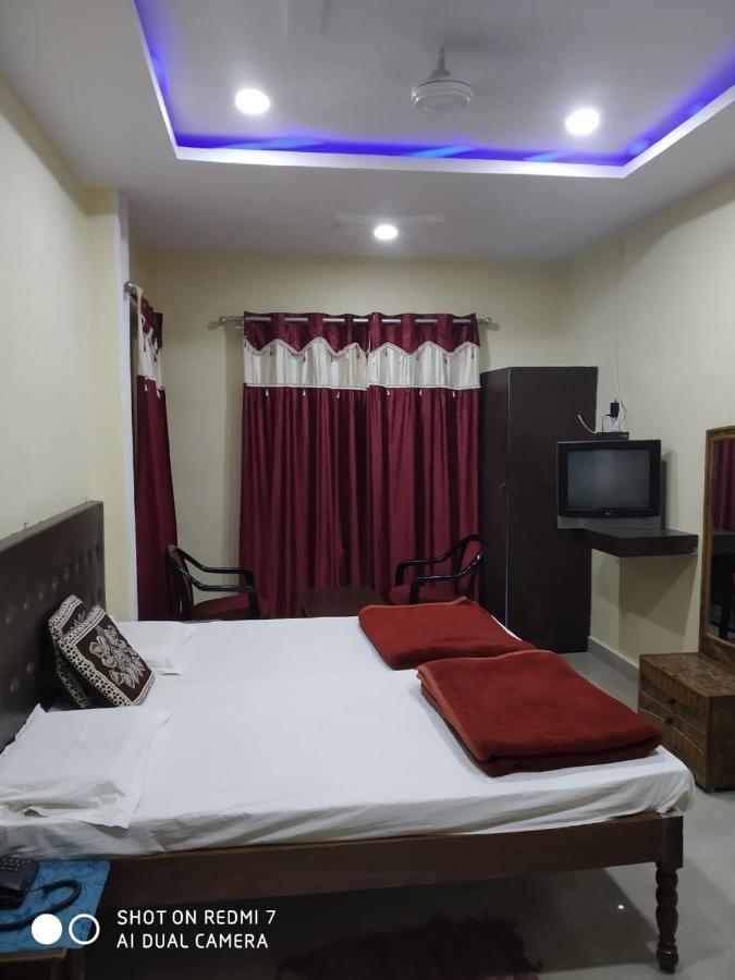Hotel Avadh Balrāmpur Dış mekan fotoğraf
