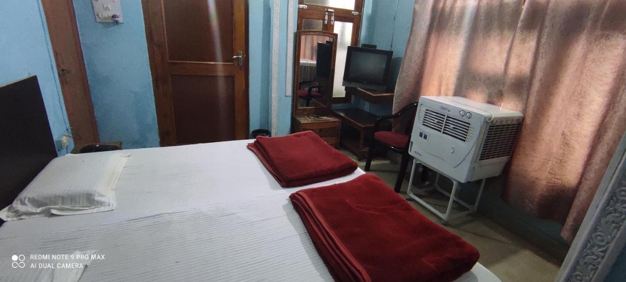 Hotel Avadh Balrāmpur Dış mekan fotoğraf